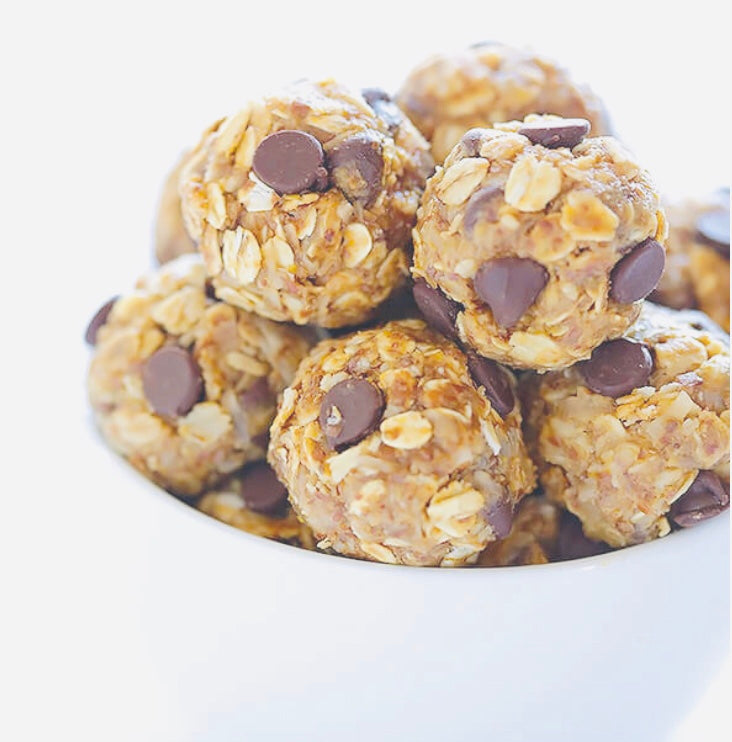NO BAKE MOTHER TUCKER'S TOFFEE CHOCOLATE CHIP ENERGY BITES